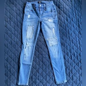 Bebe Distressed Patched Blue Jeans Sz 27